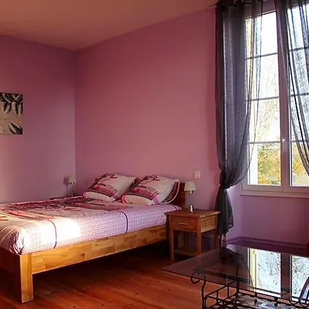 Chez Savary Bed & Breakfast Varzay
